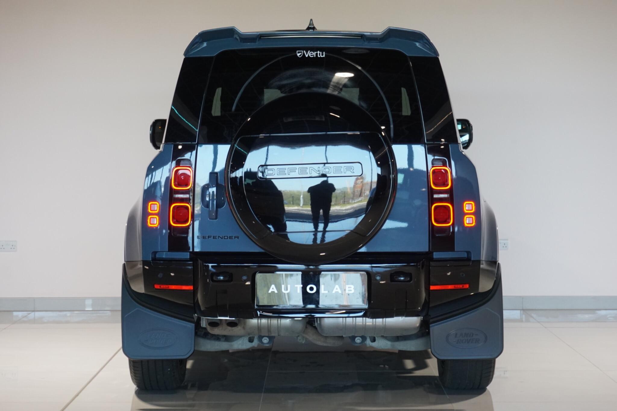 Land Rover Defender 90 3.0 D250 MHEV X-Dynamic HSE SUV 3dr Diesel Auto 4WD Euro 6 (s/s) (250 ps)